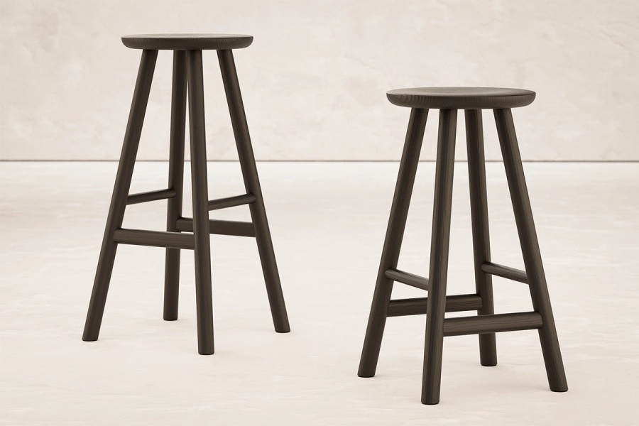 Range Stool Backless in Walnut