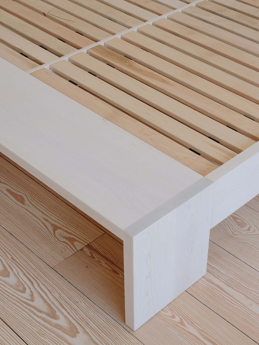 PLANAR BED